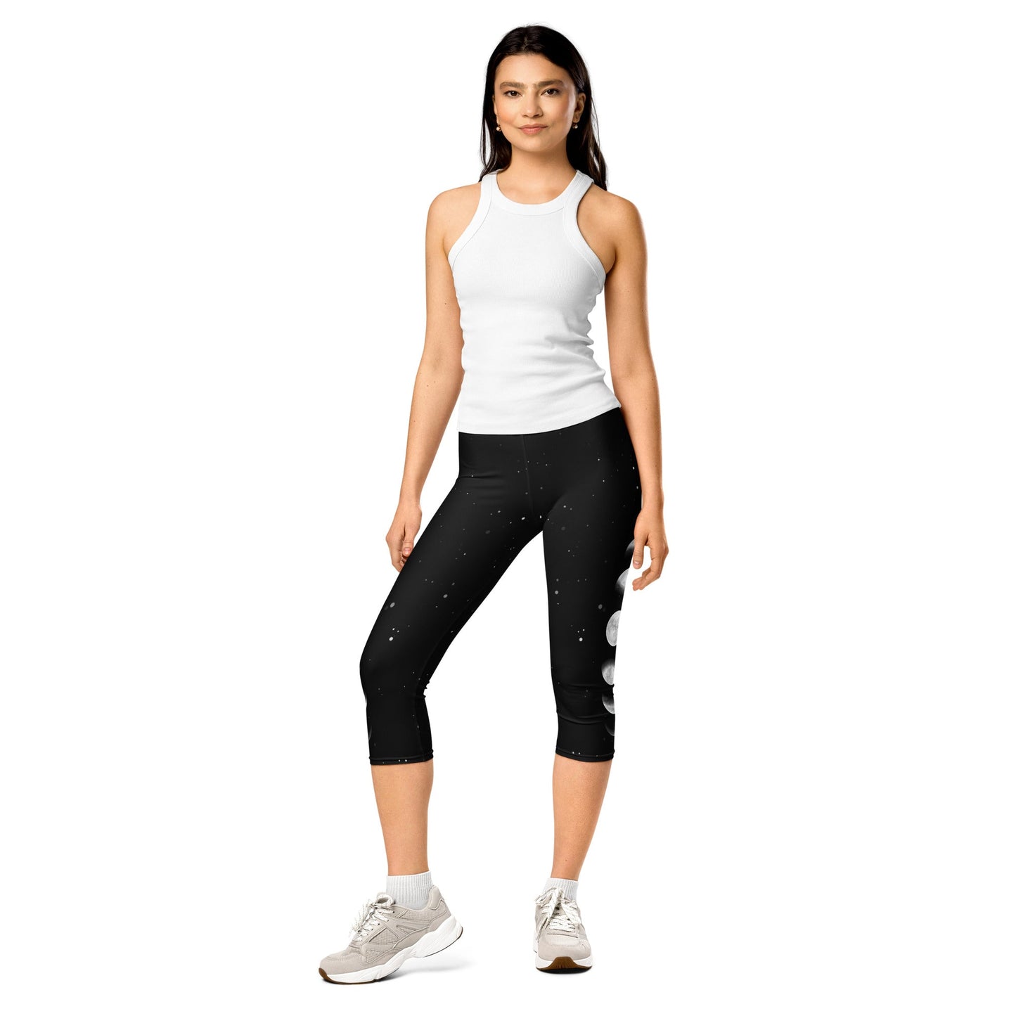 Capri - Leggings mit Mondphasen – 3/4 Yogahose Damen in Schwarz mit Stretch & UV - Schutz | Spirituelle Activewear - YogaStylz