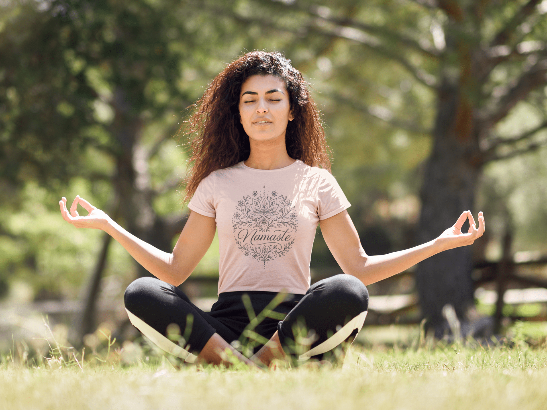 Bio - Baumwoll - T-Shirt - Boho Yoga Shirt – Filigranes Mandala Design – Spirituelles T-Shirt - YogaStylz