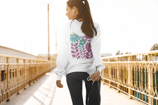 Boho Hoodie mit floralem Rückenprint | Ruhiges Blumenmotiv | Gemütlicher Hoodie - YogaStylz