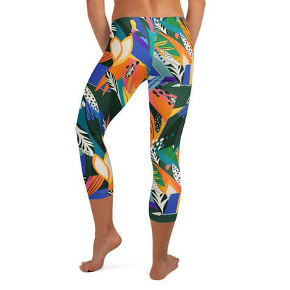 Capri - Leggings mit buntem abstrakten Muster – 3/4 Sporthose Damen mit UV - Schutz & Stretch | Farbenfrohe Activewear - YogaStylz