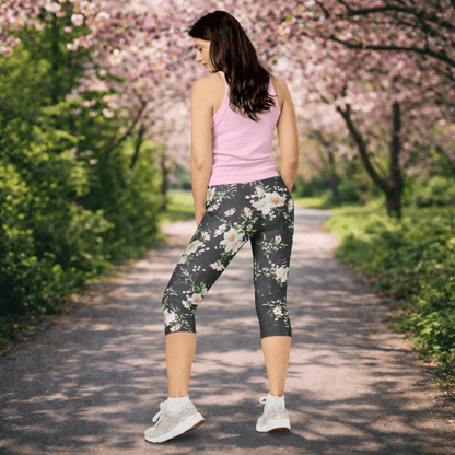 Capri - Leggings – Weißes Blumenmuster - YogaStylz
