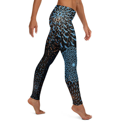 Leggings Blau Schwarz Abstrakt – Modisches Basic mit UV - Schutz | Stylische Damen - Leggings mit 4 - Wege - Stretch & elastischem Bund - YogaStylz