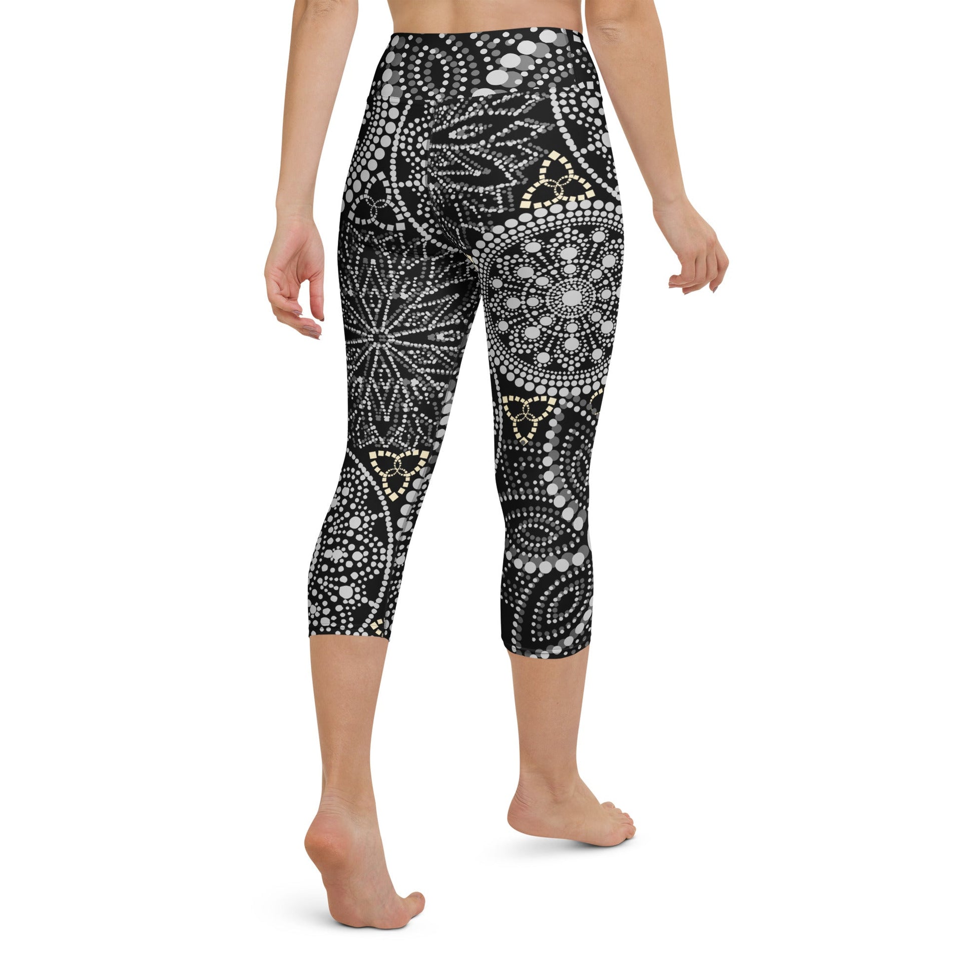 Mandala Capri - Yoga - Leggings Schwarz Weiß – Hoher Bund & 4 - Wege - Stretch | Bequeme Wadenleggings für Damen im Boho - Stil - YogaStylz