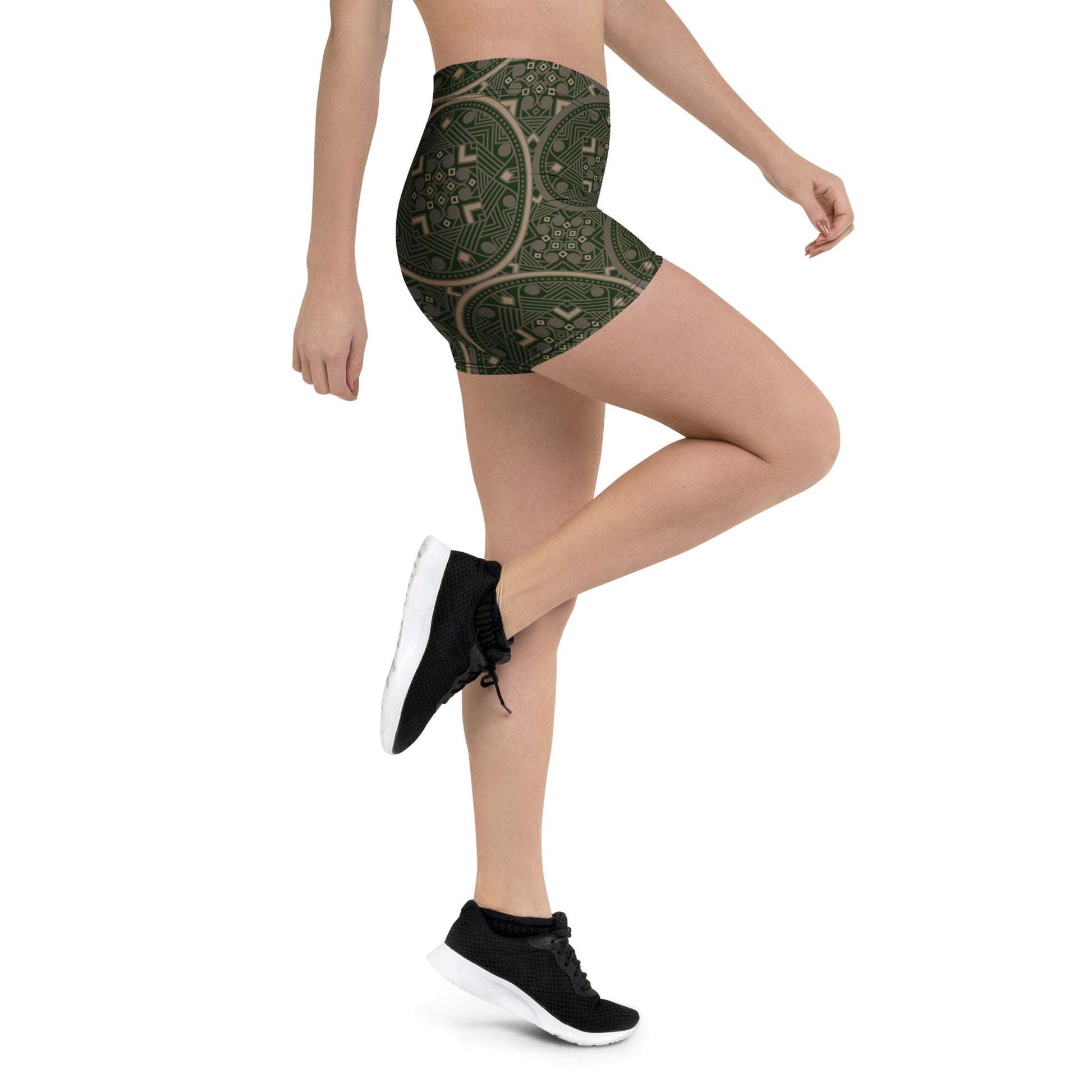 Mandala Shorts Grün – Boho Performance - Shorts mit orientalischem Muster & elastischem Bund | Stretch - Sportshorts für Damen - YogaStylz