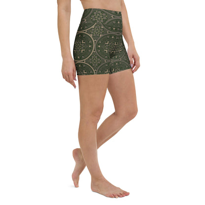Mandala Shorts Grün – Boho Trainingsshorts mit orientalischem Muster, 4 - Wege - Stretch & hohem Bund | Sportshorts Damen - YogaStylz