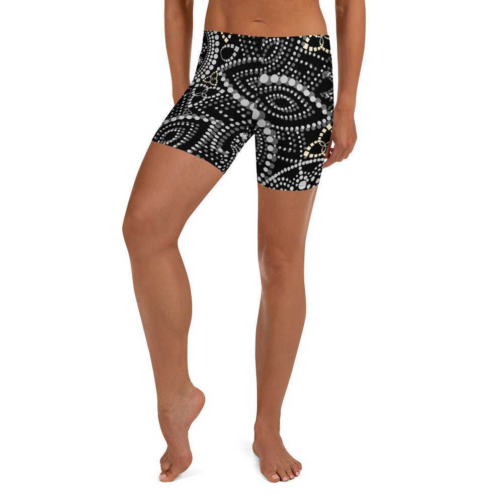 Mandala Shorts Schwarz Weiß – Boho Stretch - Shorts mit 4 - Wege - Stretch & elastischem Bund | Sportlich & bequem - YogaStylz