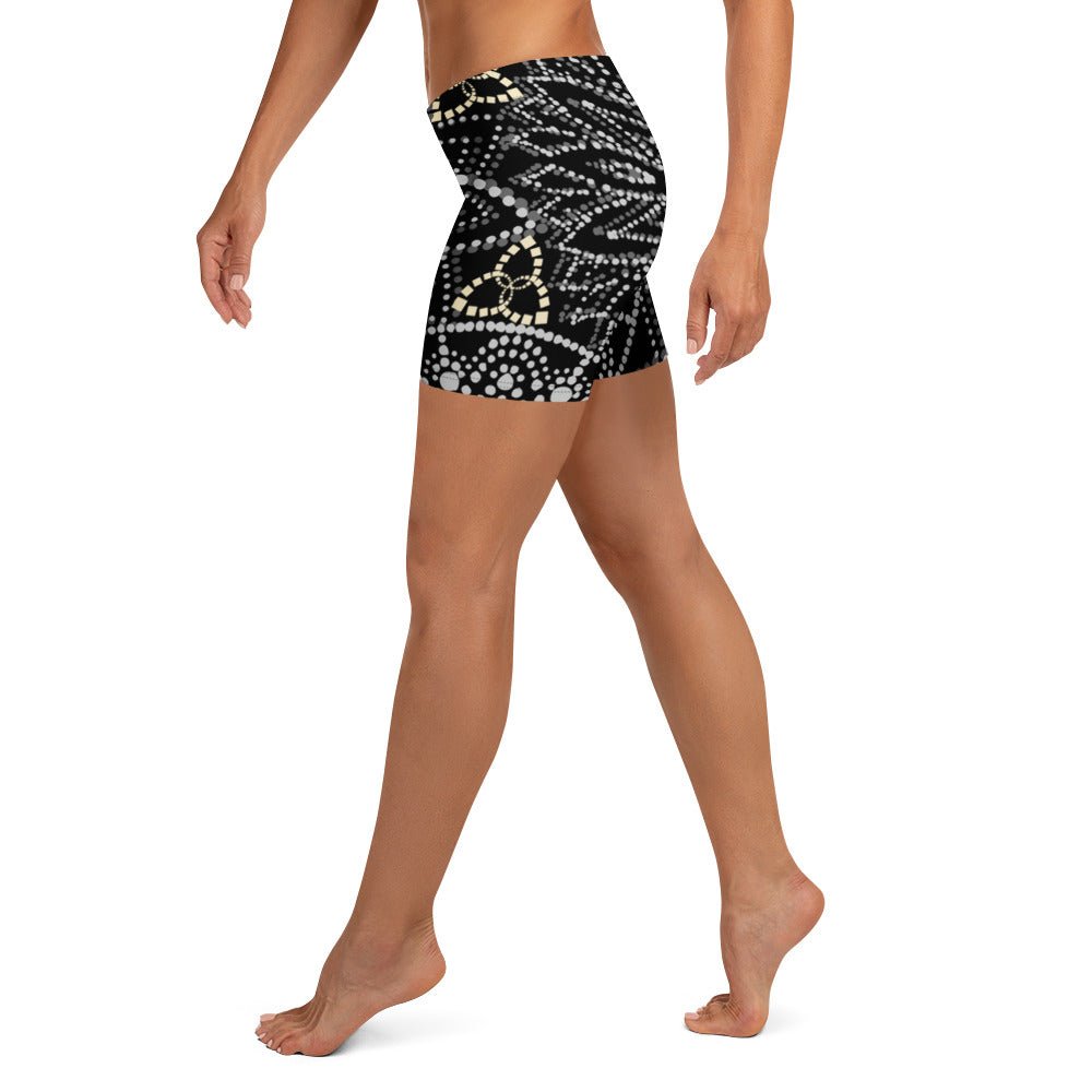 Mandala Shorts Schwarz Weiß – Boho Stretch - Shorts mit 4 - Wege - Stretch & elastischem Bund | Sportlich & bequem - YogaStylz