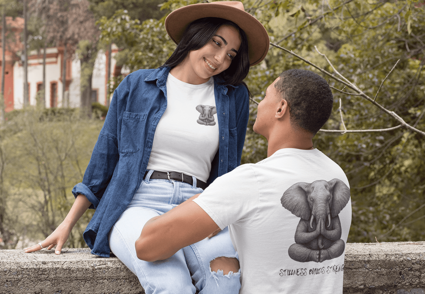 Unisex - Bio - Baumwoll - T-Shirt –Yoga T-Shirt Elefant – Stillness builds strength – Boho Shirt – Bio - Baumwolle Unisex – Spirituell & achtsam - YogaStylz