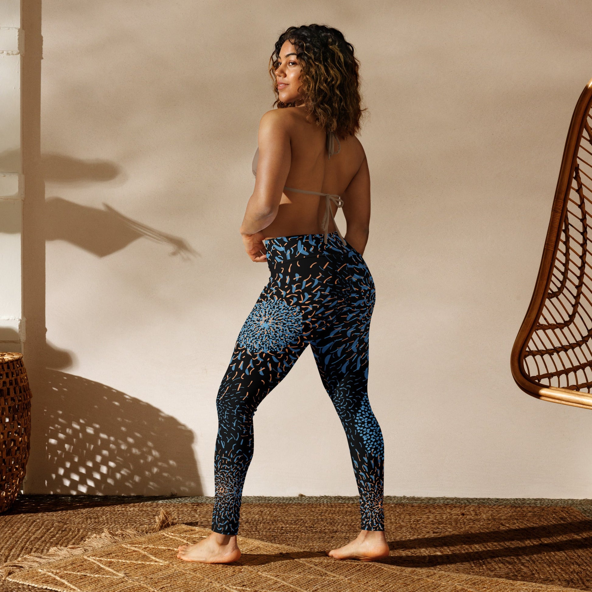 Yoga Leggings Schwarz Blau – Abstraktes Muster | Bequeme Sport Leggings mit hohem Bund & 4 - Wege - Stretch - YogaStylz