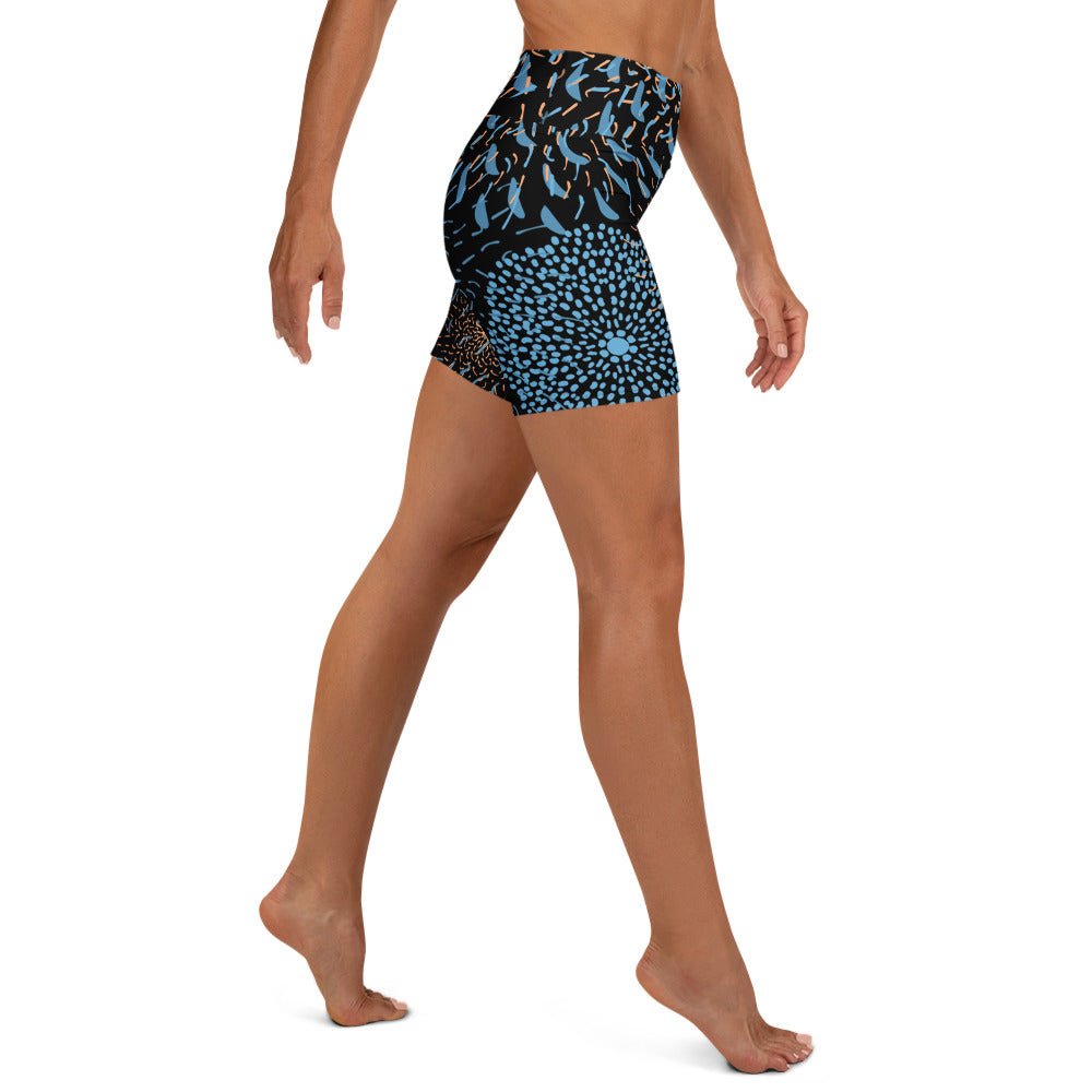 Yoga - Shorts Blau Schwarz – Körperbetonte Trainingsshorts mit hohem Bund & 4 - Wege - Stretch | Weiches Mikrofasergarn - YogaStylz
